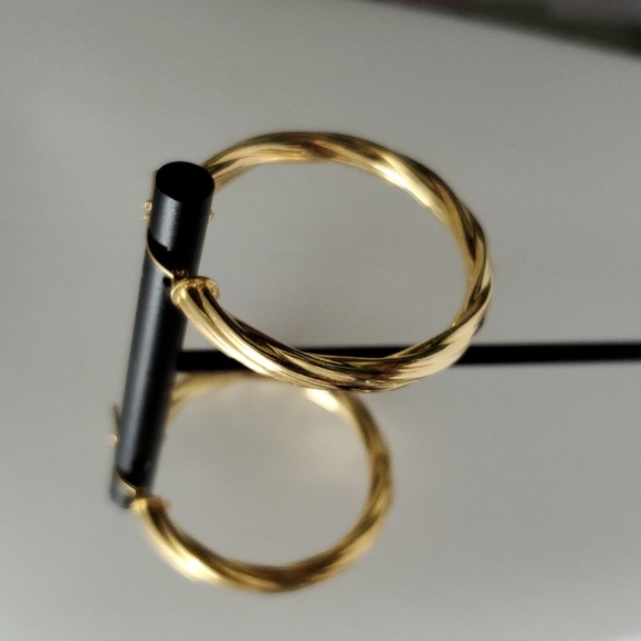 18K Gold Italian Twisted Plated (?) Hoop Earrings - Picture 4 of 7